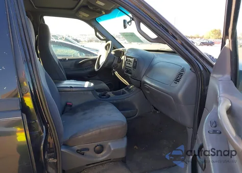 2000 Ford Expedition Xlt z USA, uszkodzony, nr VIN 1FMRU166XYLB19421